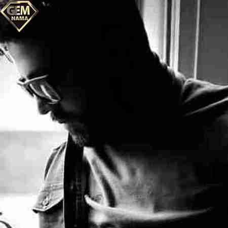 دانلود آهنگ آسمونم میدونه که تو فکرتم بارونه بند نمیاد