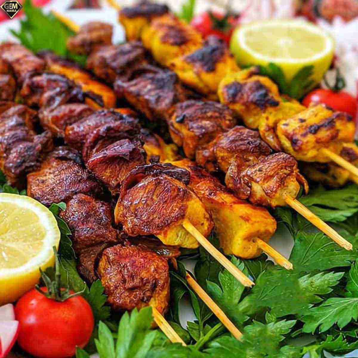 طرز تهیه جوجه کباب ماستی زعفرانی برای ۱۳ بدر