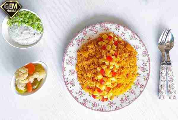 طرز تهیه دمی گوجه فرنگی با سیب زمینی گوجه پلو دمپختک گوجه