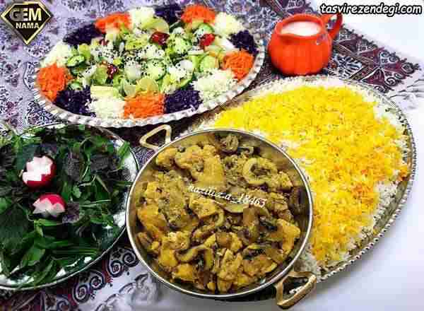 طرز تهیه خورش قارچ زعفرانی با سینه مرغ