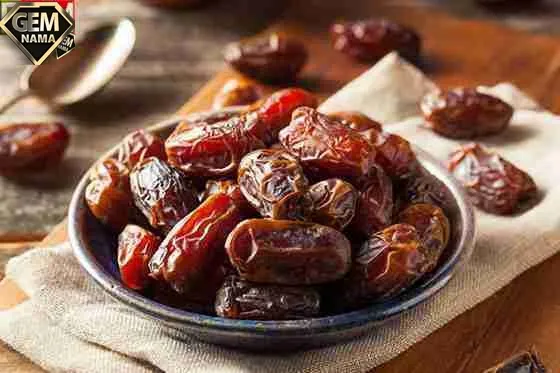 خواص و مضرات خوردن خرما در دوران بارداری چیست