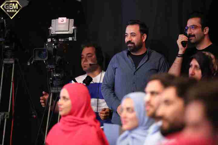 بیوگرافی مجری خوش نمک