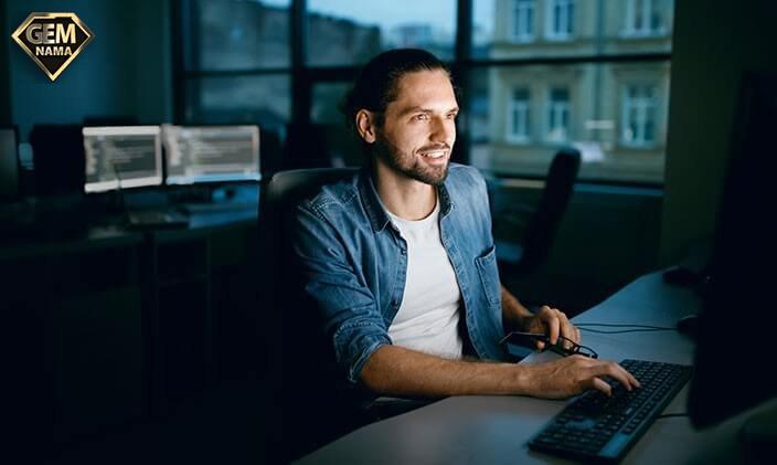 وبایل و سیستمعاملها از کاربری پایه تا قابلیتهای پیشرفته