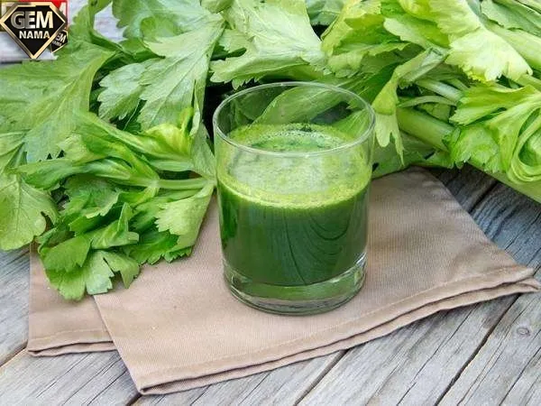 آب کرفس برای چی خوبه